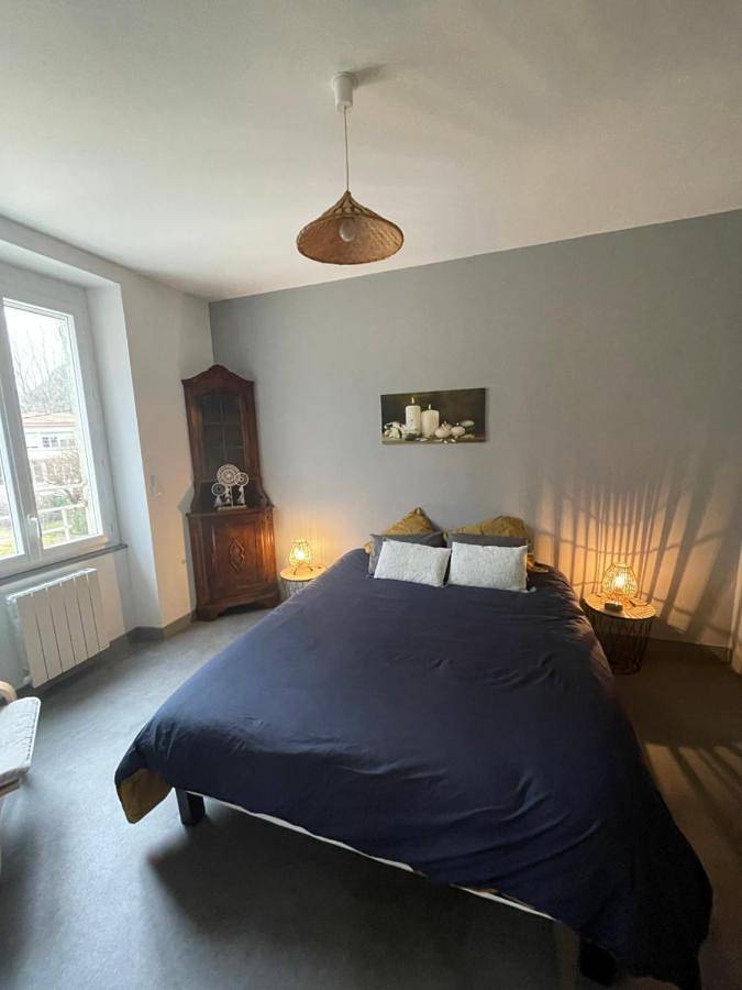 Appartement entier, Apartment with Mountain View in Tarascon-sur-Ariège, Ariège