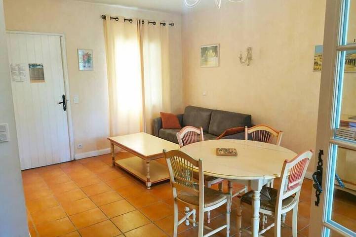 Location de vacances pour 5 personnes, avec piscine dans Domaine de Fayence