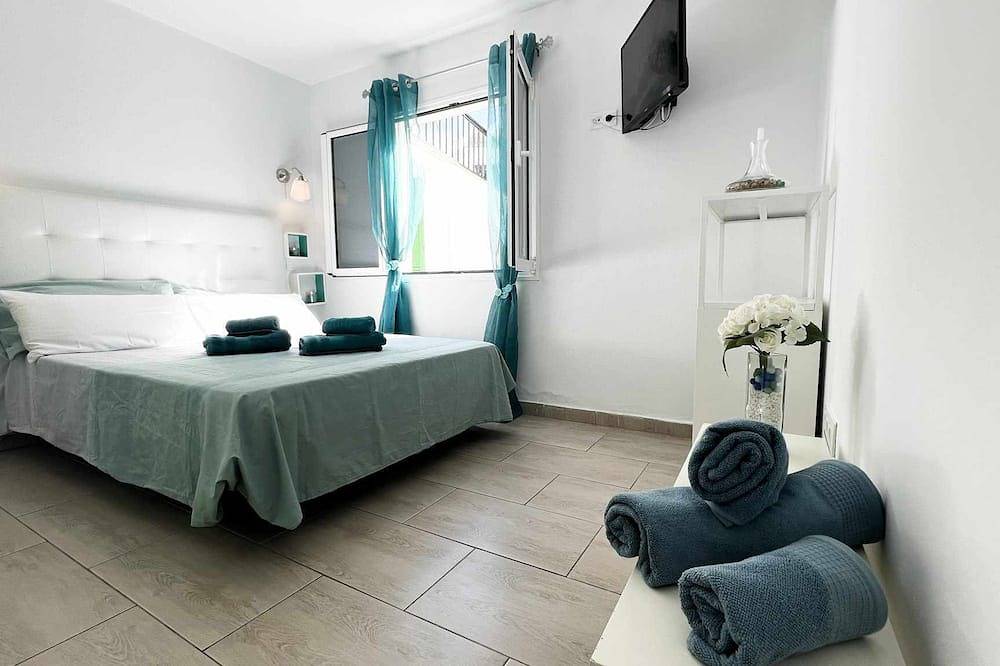 Entire apartment, Acquamarina – Eco Retreat & Sea View in Puerto del Carmen, Tías