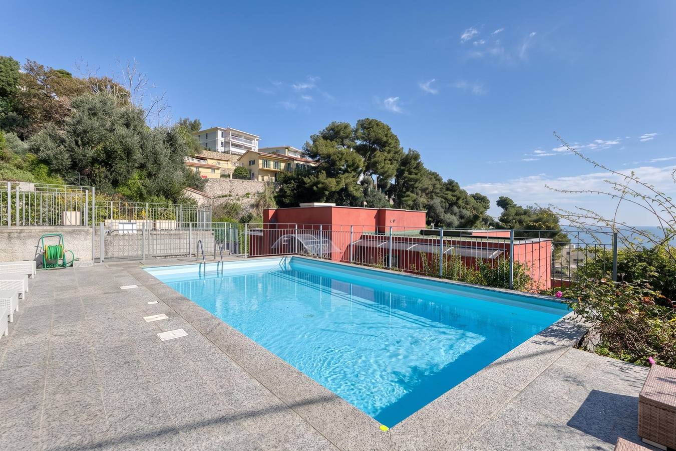 Appartement entier, Les Terrasses De Roquebrune with Shared Pool in Roquebrune-Cap-Martin, Côte méditerranéenne (France)