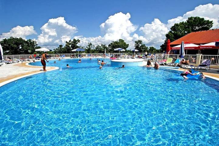 Ferienpark für 3 Personen, mit Pool in Poreč