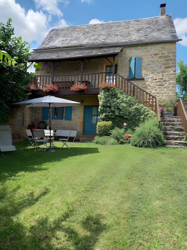 Typical Stone House in Peaceful North Aveyron Village in Coubisou, Parc naturel régional de l'Aubrac