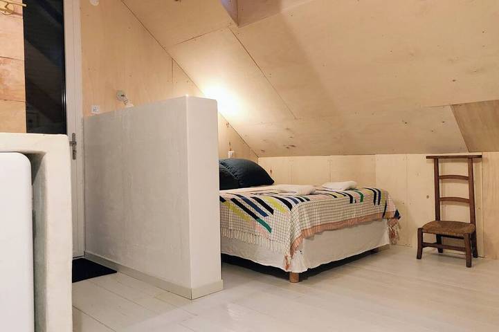 Bed and breakfast for 3 people, with garden and hot tub - 1