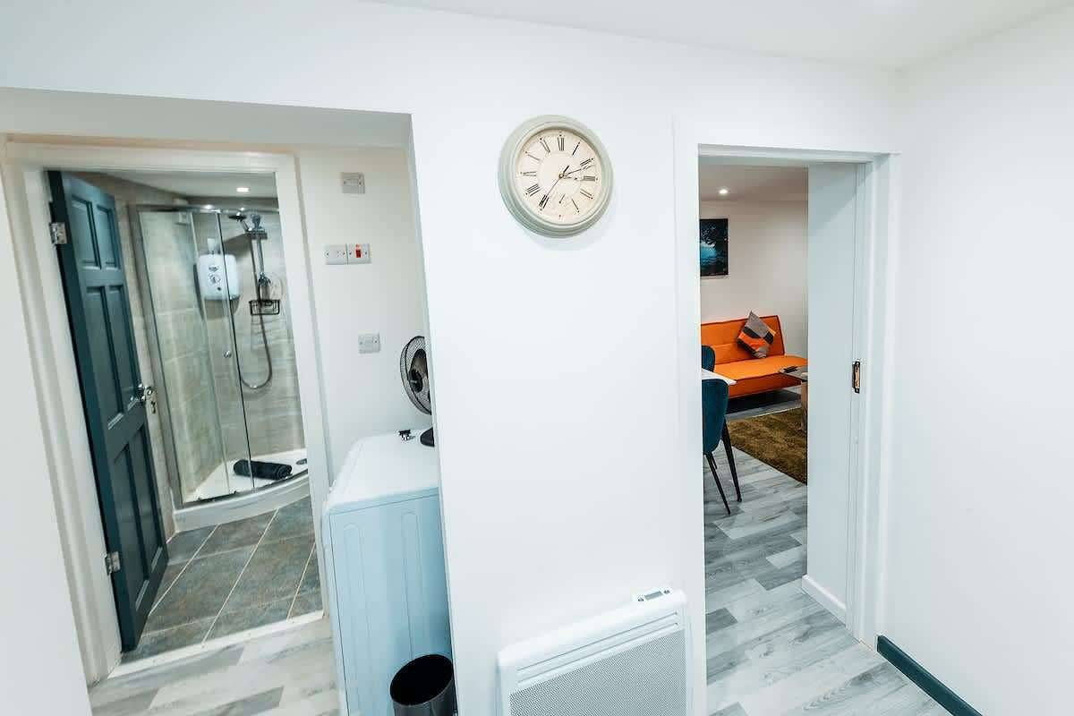 Appartement de vacances entier, Sale 2-Bedroom Apt, Sleeps 5 with Free Parking in Grand Manchester