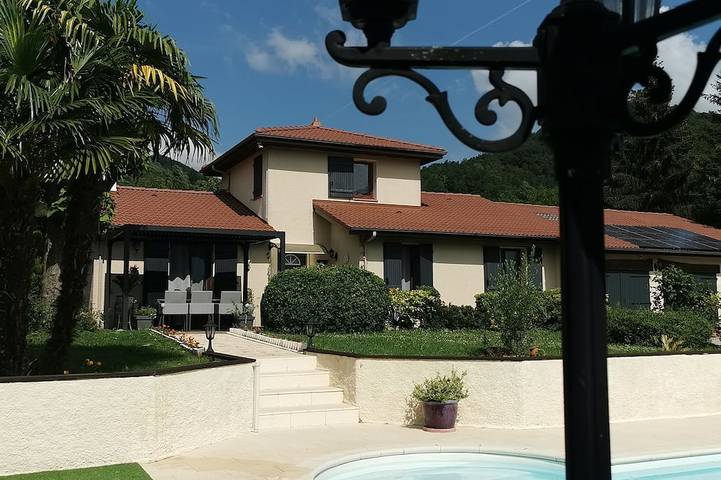 Villa pour 6 personnes, avec jardin et terrasse dans l' Isère