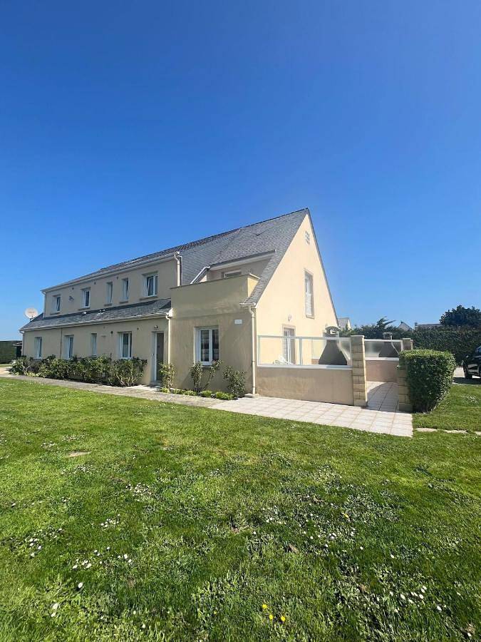 Gîte pour 9 personnes, avec terrasse et jardin à Ravenoville