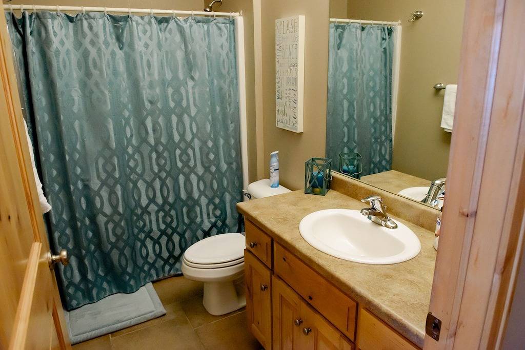 Ganze Wohnung, Awesome Lake View 3 Bett / 2 Bad Wohnung in der Nähe von Bridges Bay Ausstattung! in Dickinson County