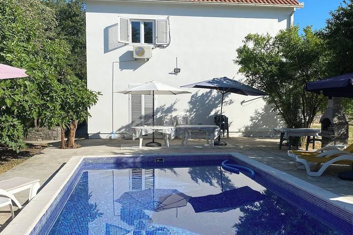 Ferienhaus für 10 Personen, mit Garten und Terrasse, mit Haustier in Montenegro