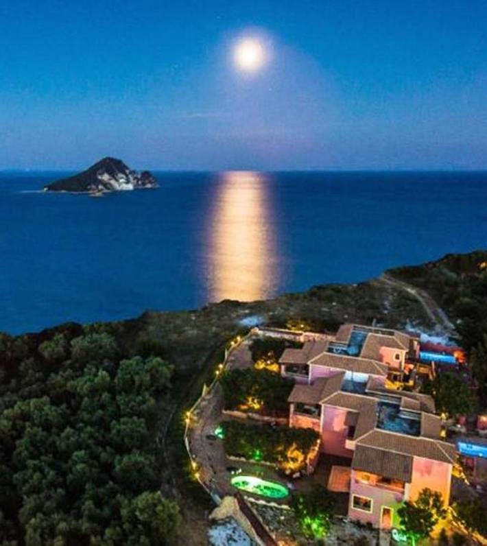 Διαμερίσματα διακοπών για 5 άτομα, με Μπαλκόνι και Ταράτσα καθώς και Κήπο και Πισίνα στο Κερί