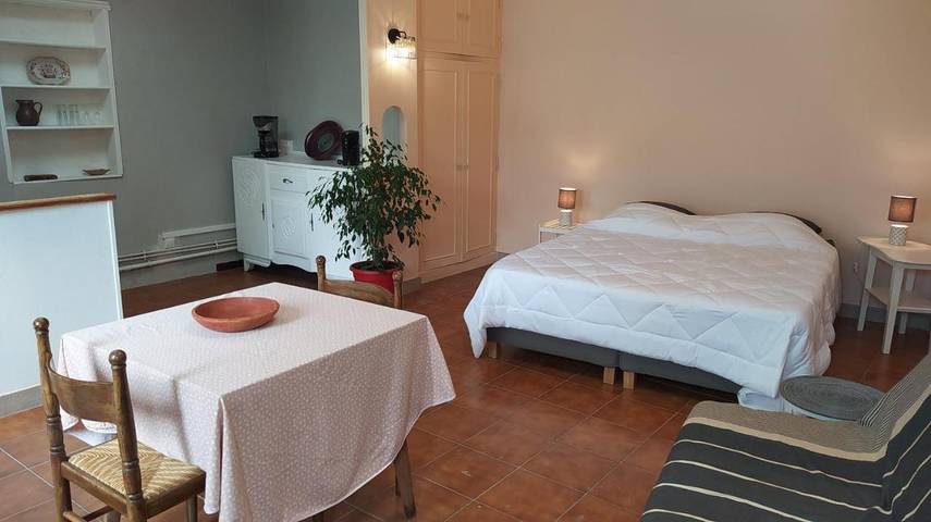 Gîte pour 2 personnes, avec jardin et terrasse à Guîtres - 2