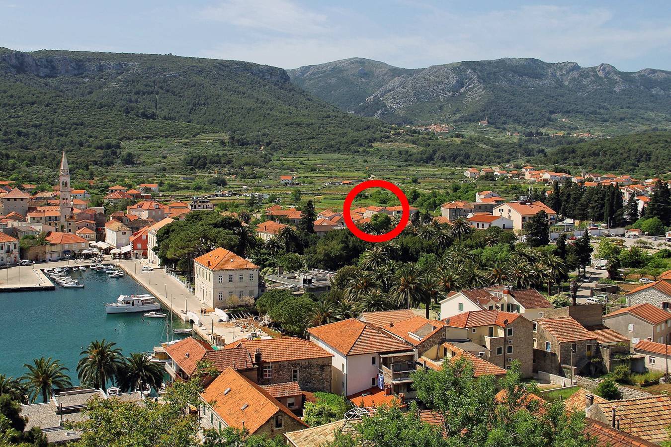 Appartement entier, Appartement de trois chambres avec la terrasse Jelsa, Hvar A-8713-b in Jelsa, Hvar