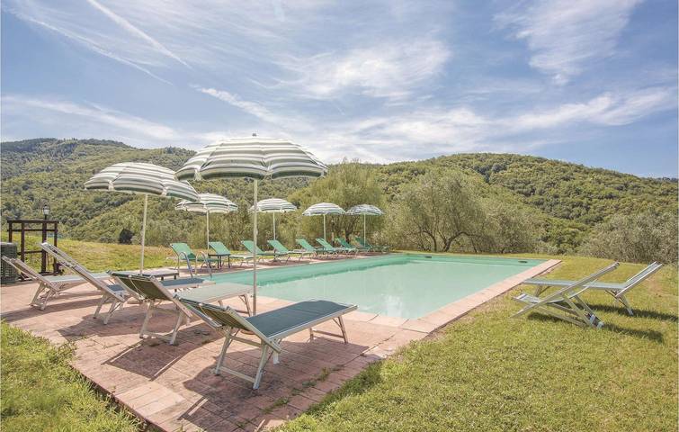 Appartamento a bordo piscina con parcheggio e internet in Gaiole in Chianti, Chianti