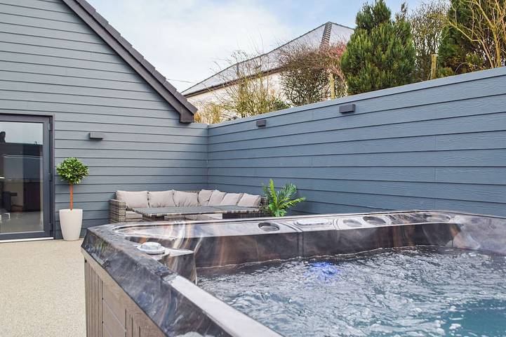 Cottage for 6 people, with garden and hot tub - 1