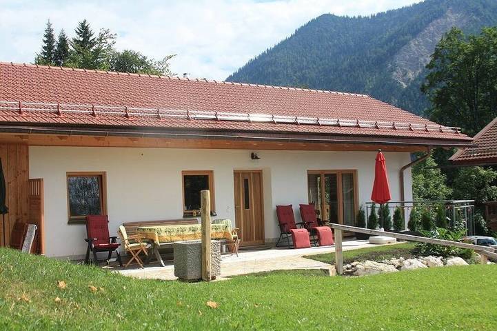 Ferienwohnung für 8 Personen, mit Garten und Balkon in Bayrischzell