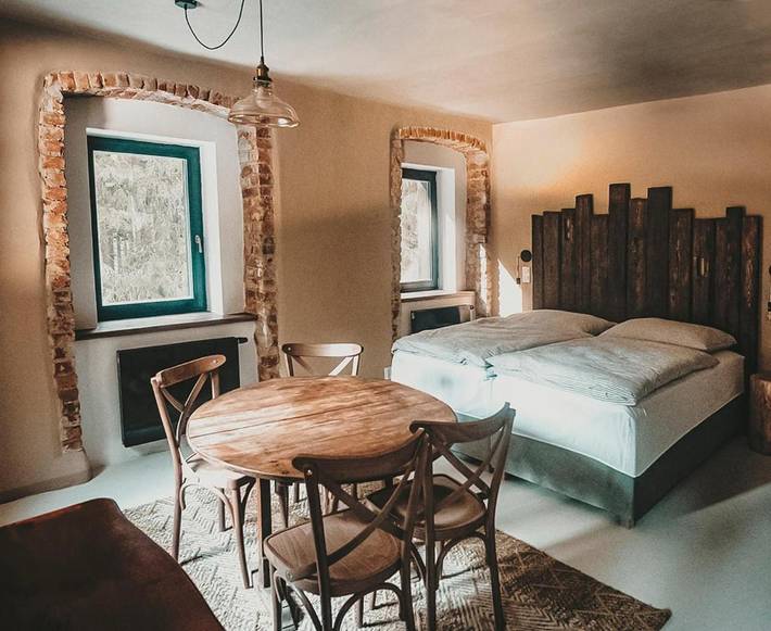 Maison d’hôte pour 4 personnes, avec Terrasse et Jacuzzi ainsi que Jardin et Vue sur le lac à Nové Hutě