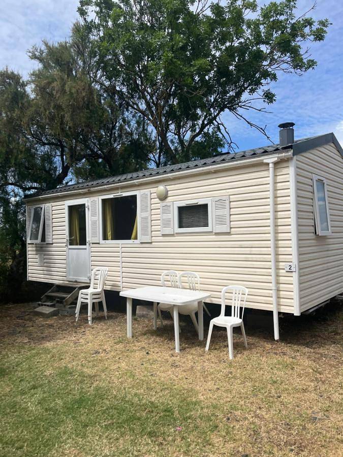 Location de vacances pour 2 personnes, avec Terrasse et Jardin ainsi que Bassin pour enfant et Piscine à Esnandes