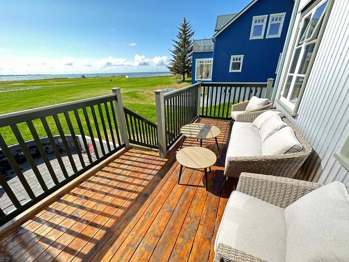 Vakantiehuis voor 7 personen, with Balkon and Terras as well as Tuin and Uitzicht in Reykjavik