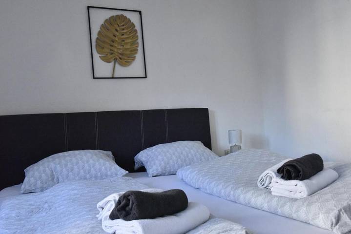 Ferienwohnung für 10 Personen, mit Garten und Ausblick, mit Haustier in Wuppertal - 2
