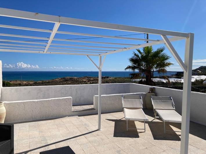 Casa vacanza per 4 persone, con Balcone e Terrazza nonché Giardino e Panorama a Torrefano