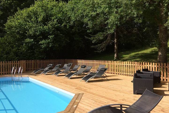 Location de vacances pour 8 personnes, avec Balcon et Jardin à Jaure