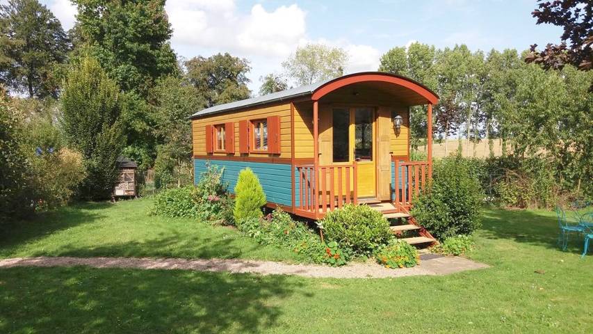 Maison d’hôte pour 4 personnes, avec Balcon et Terrasse ainsi que Jardin et Vue