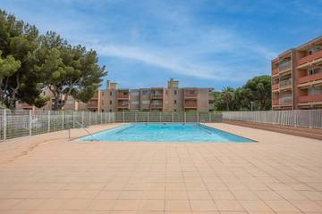 Studio für 4 Personen in Bormes-les-Mimosas, Toulon Region, Bild 1