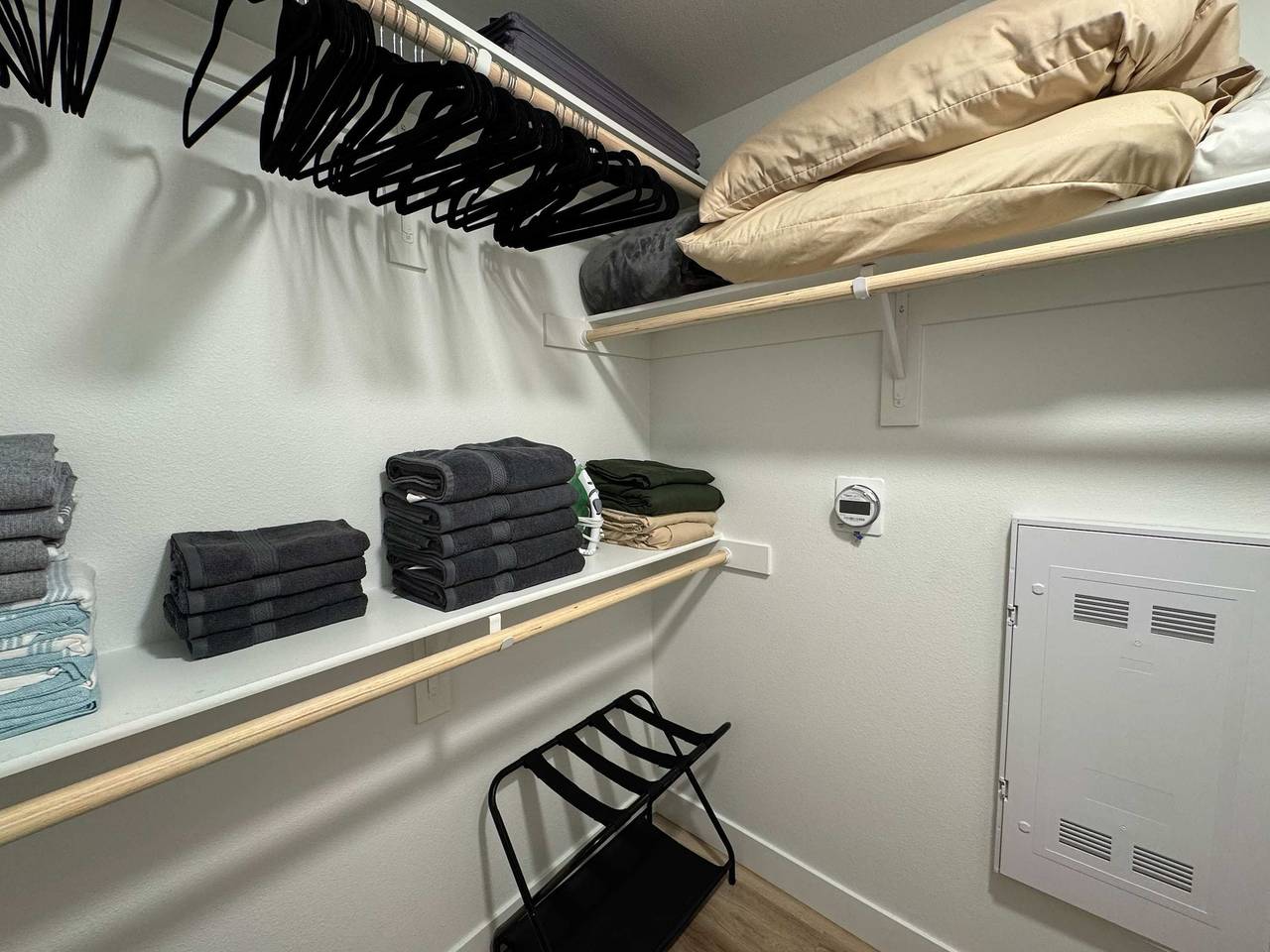 Apartamento entero, Luxe Deco Haven Pool Gym Parking Close to Disneyland in Santa Ana (california), Condado de Orange