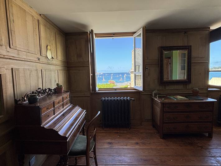 Location de vacances pour 13 personnes, avec jardin et vue sur l’océan dans Port Blanc (Penvénan) - 3