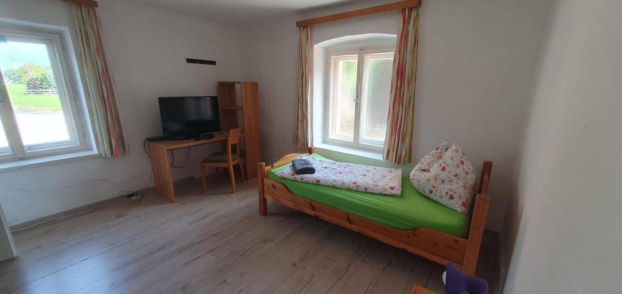 Amtmannhaus Ferienunterkunft Irdning Ennsradweg Budgetzimmer in Rottenmanner und Wölzer Tauern, Irdning