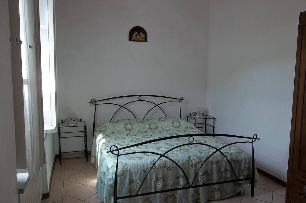 Appartamento intero, Casa immersa nel verde in Calci, Pisa e dintorni