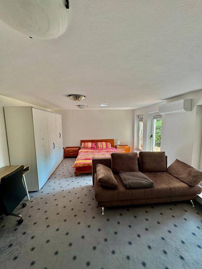 Gîte pour 4 personnes, avec vue et piscine ainsi que sauna et jardin, animaux acceptés à Vipava - 2