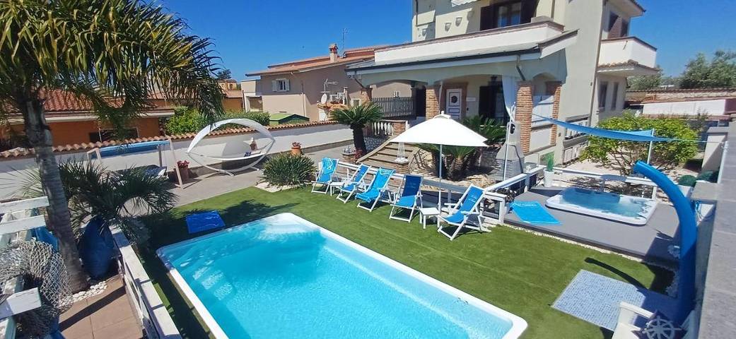 Apartamento de vacaciones para 5 personas, con sauna y jacuzzi además de jardín y piscina - 1