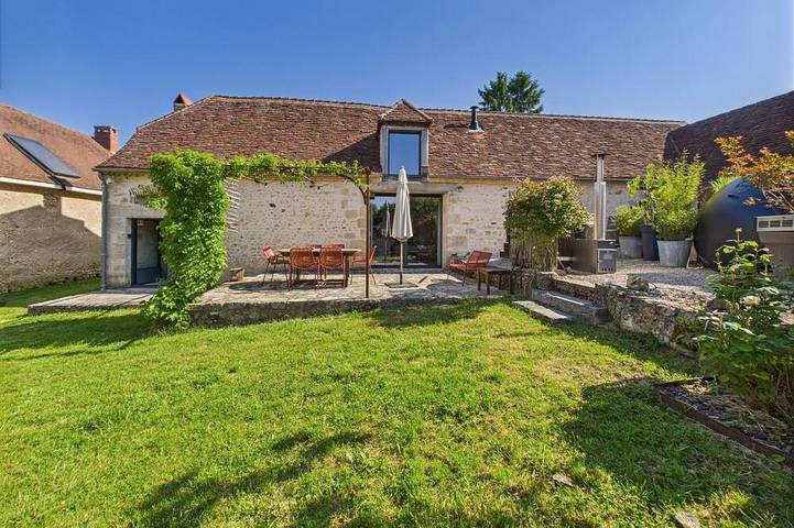 Gîte pour 6 personnes, avec jardin et terrasse, animaux acceptés à Fossemagne