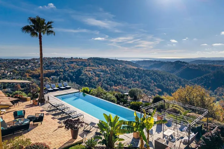 Villa pour 14 personnes, avec vue ainsi que jardin et piscine - 1