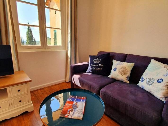 Location de vacances pour 5 personnes, avec piscine ainsi que jardin et vue à Châteauneuf-Grasse - 2