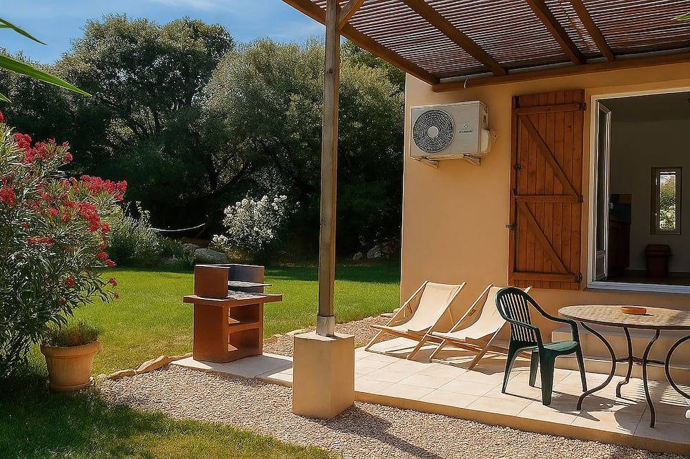 Appartement entier, Porto-Vecchio , T2 indépendant dans villa, terrasse couverte, jardin, clim, Wifi in Porto-Vecchio, Arrondissement de Sartène