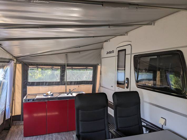 Wohnwagen für 5 Personen, mit Terrasse und Garten sowie Ausblick in Niedersachsen - 3