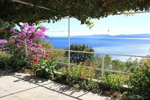 Ganze Wohnung, Ferienwohnung in Pisak mit Meerblick, Terrasse, Klimaanlage, W-Lan (4722-2) in Pisak, Omis-Riviera