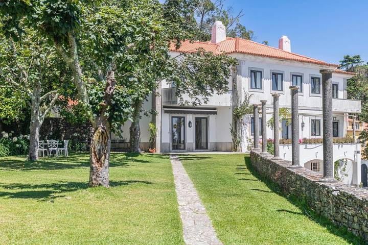 Apartamento para 22 personas, con Balcón y Terraza además de Jardín y Piscina en Sintra