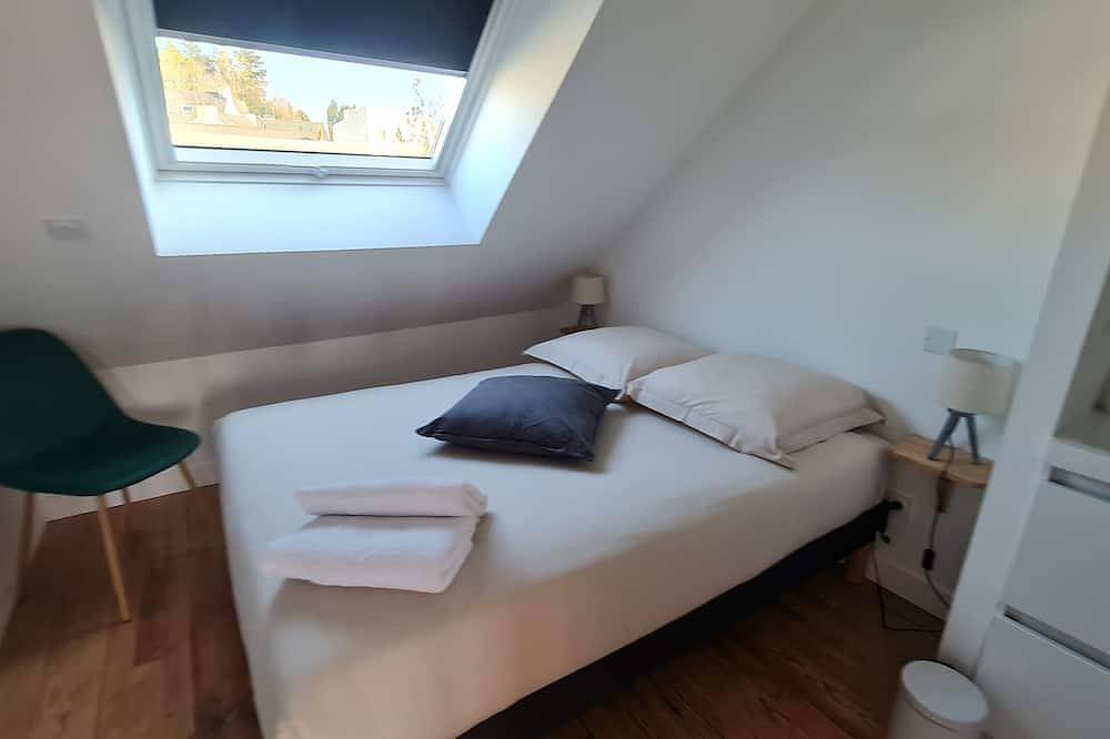 Entire apartment, Le Jaures 6 - T2 - Dernier Etage in Hennebont, Côte des Mégalithes
