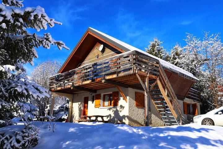 Chalet voor 6 personen, with Balkon and Terras as well as Tuin and Uitzicht in Saint-Jean-d'Arves