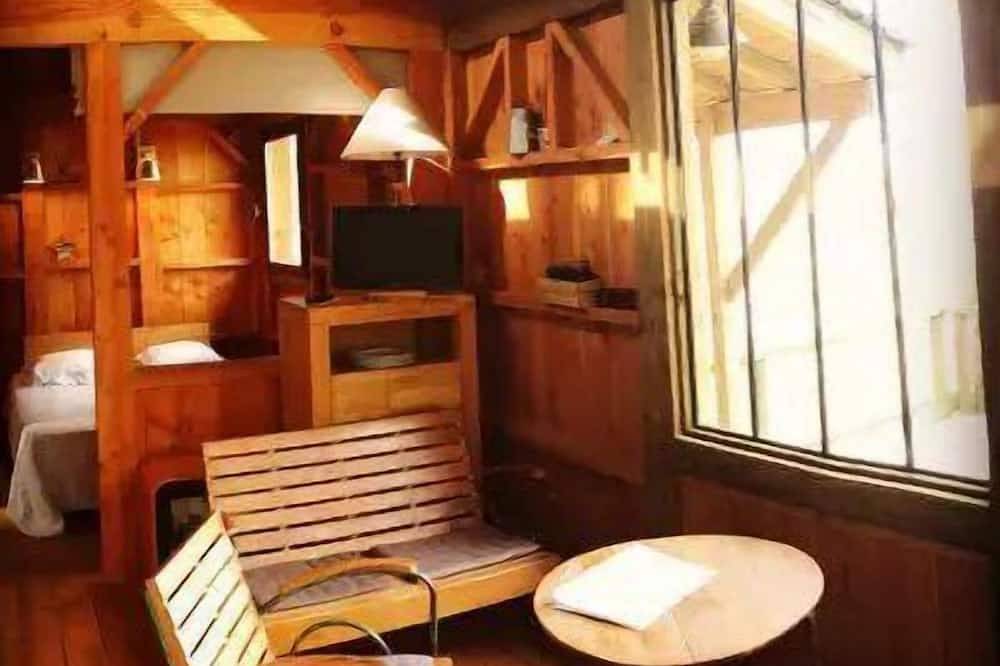 Zecamping 4 étoiles familial piscine chauffée locatif Bbq 29m2 in Estipouy, Gers