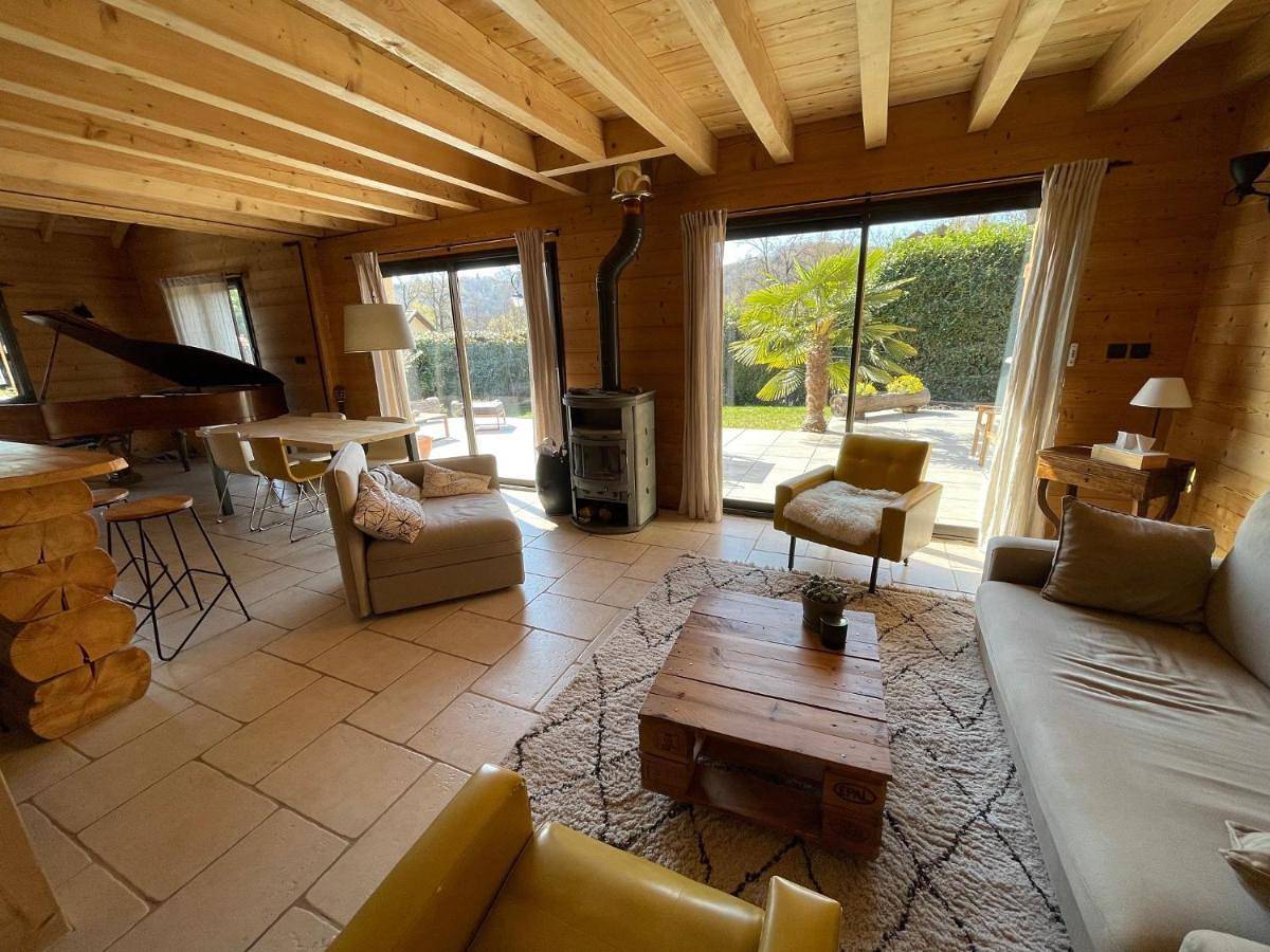 Appartement de vacances entier, 2 Chambres chez l'habitant cosy 20 minutes Annecy in Contamine-Sarzin, Région de Saint-Julien-en-Genevois