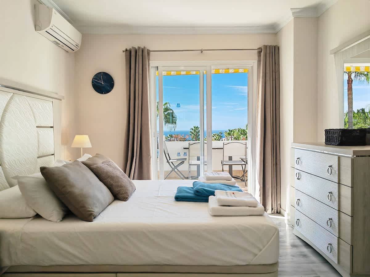 Apartamento entero, Apartamento de vacaciones para 5 personas con jardín in La Cala de Mijas, Mijas