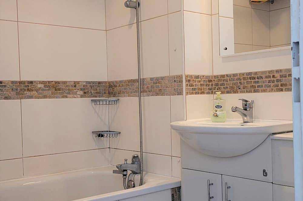 Pézenas; Petite jolie villa dans une residence securisée - avec piscine communal in Pézenas, Côte méditerranéenne (France)