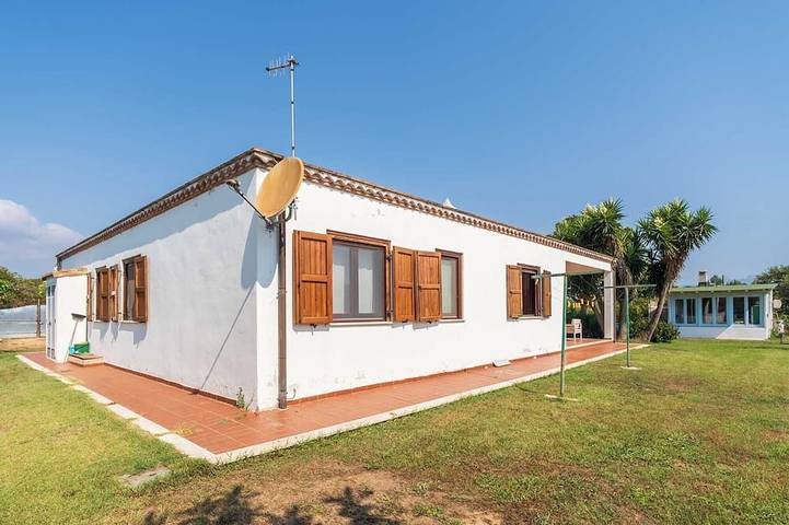Villa nur wenige Schritte vom Meer entfernt: Sonne und viel Entspannung in Arbatax, Tortolì
