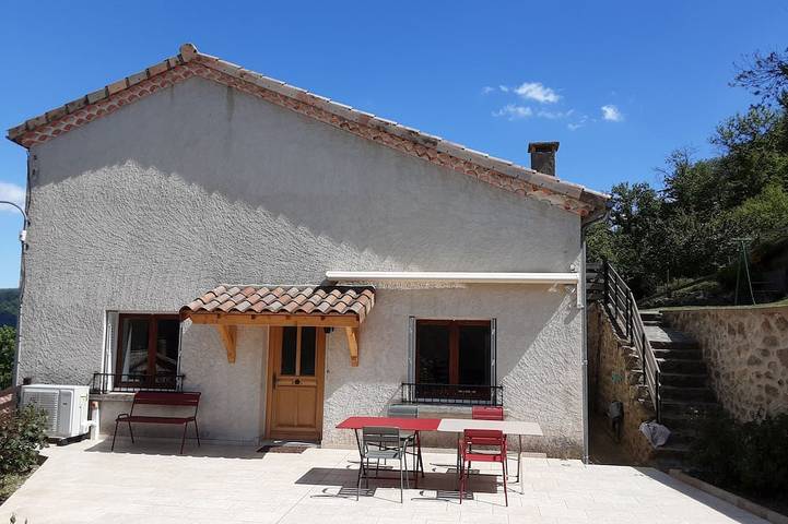 Location de vacances pour 2 personnes à Saint-Julien-du-Gua