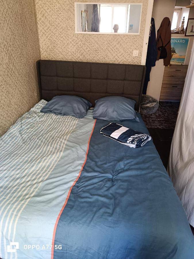 Maison de campagne pour 3 personnes, adapté aux familles dans Mesnil-Roc'h - 2