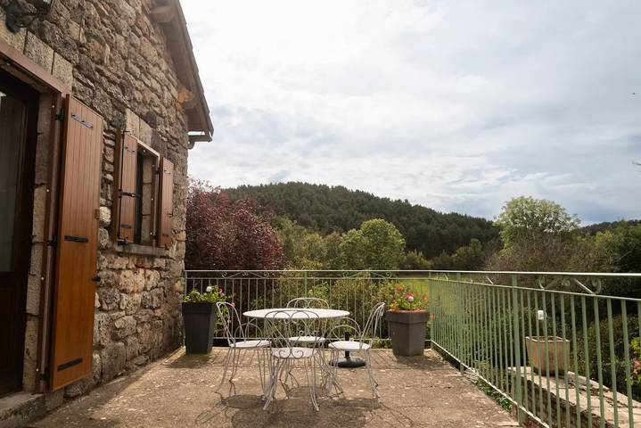 Gîte pour 2 personnes, avec Terrasse et Piscine