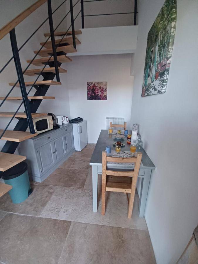 Location de vacances pour 4 personnes, avec piscine ainsi que jardin et vue à Jouques - 4